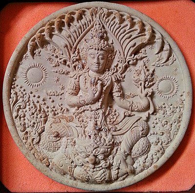 สุดยอดแห่งพุทธศิลป์ อภิปัญญามหาเศรษฐี เนื้อสีน้ำตาล ขนาด 5.5 ซม.