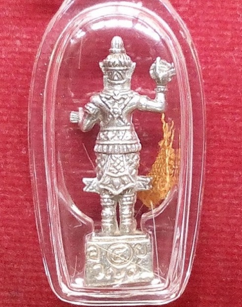 ท้าวเวสสุวรรณัง เนื้อเงิน+เกศา หลวงปู่ชื้น วัดญาณเสน อยุธยา ปี45 ตอดโค๊ตด้านหน้า