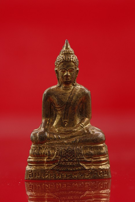 รูปหล่อพระสมเด็จพระพุทธโคดม วัดไผ่โรงวัว สุพรรณบุรี