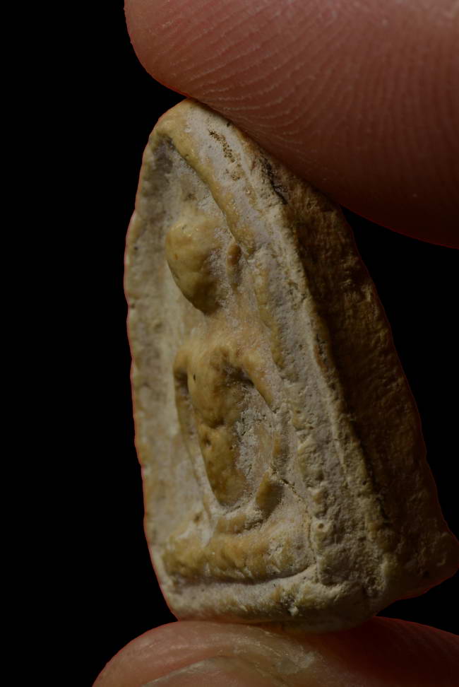 พระวัดเงินคลองเตย พิมพ์ซุ้มกอ ฐานเตี้ย เนื้อผง กรุงเทพ พร้อมใบประกาศรางวัลที่3