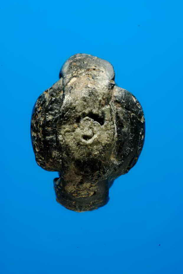 กริ่งคลองตะเคียน หน้าเล็ก พิมพ์สองหน้า  กรุโคกจินดาราม อยุธยา ราคาตามสภาพ