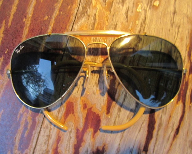 Ray Ban รุ่นเก่า / ใส่สบายตามาก ราคาเบาๆ เริ่มที่850 บาท