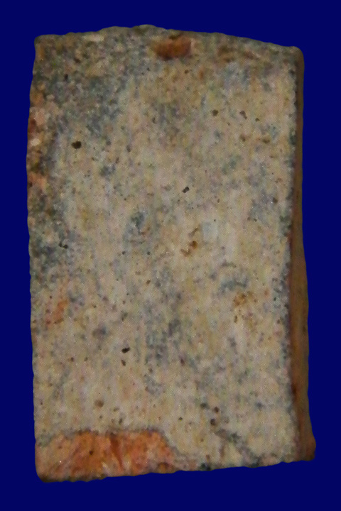 พระแผงนาดูน ตัดเดี่ยว พิมพ์ตุ๊กตา  เนื้อหินมะขามเปียก คราบขาวนิยม