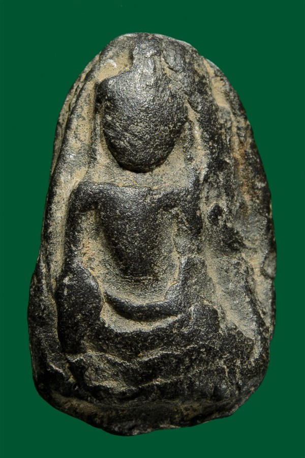 พระเม็ดน้อยหน่าหลังยันต์ กรุวัดศาลาปูน อยุธยา เคาะเดียวแดงครับ