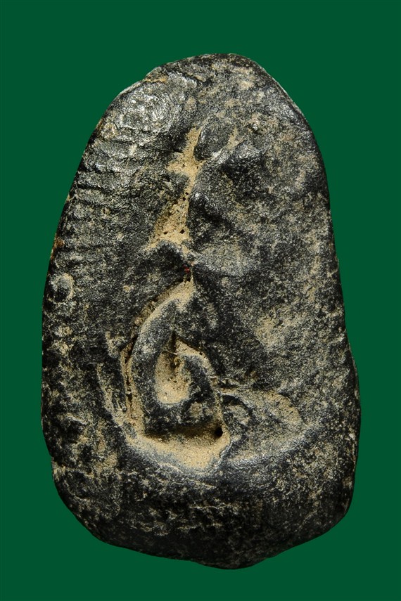 พระเม็ดน้อยหน่าหลังยันต์ กรุวัดศาลาปูน อยุธยา เคาะเดียวแดงครับ