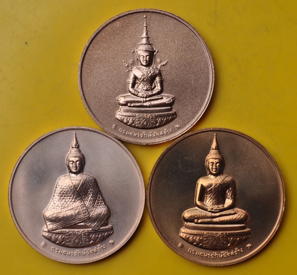 พระแก้วมรกต ภปร. 3 ฤดู