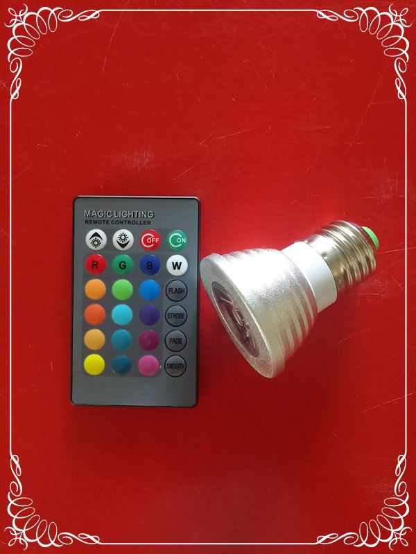 เคาะเดียว Flash LED Light หลอดไฟเปลี่ยนสีได้ 16 สี ควบคุมโดยรีโมท