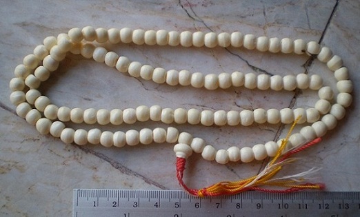 สร้อยประคำ 108 เม็ด  กระดูกช้าง  9 มิล  เคาะเดียว 