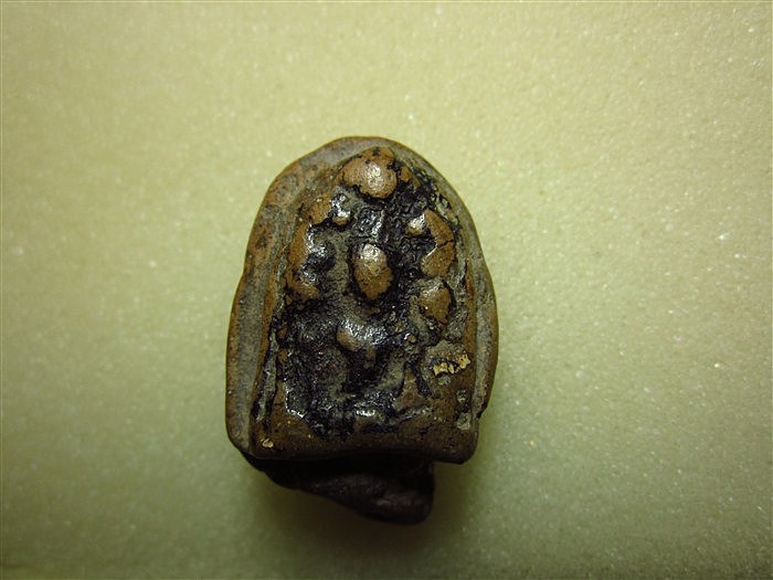 พระนาคปรกลูกยอไม่ตัดปีก กรุเก่ากำแพงเพชร เคาะเดียวแดงครับ (ขอผู้ที่พร้อมโอนเลยครับ)