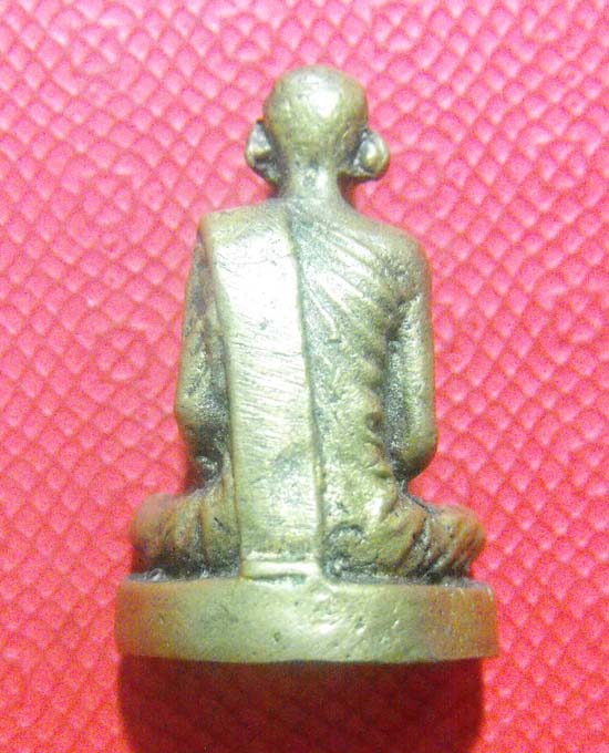 รูปหล่อหลวงพ่อสุข วัดหนองขุนชาติ จ.อุทัยธานี