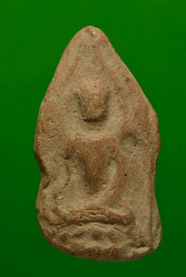 พระเนื้อดิน พิมพ์มารวิชัย ฐานบัวสองชั้น ลงกรุ ไม่ทราบที่