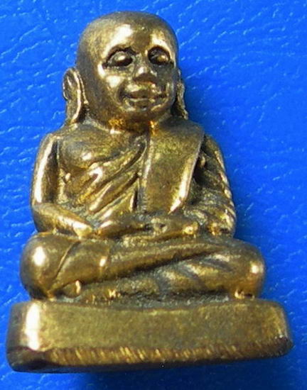 รูปหล่อหลวงพ่อเงิน วัดบางคลาน.........