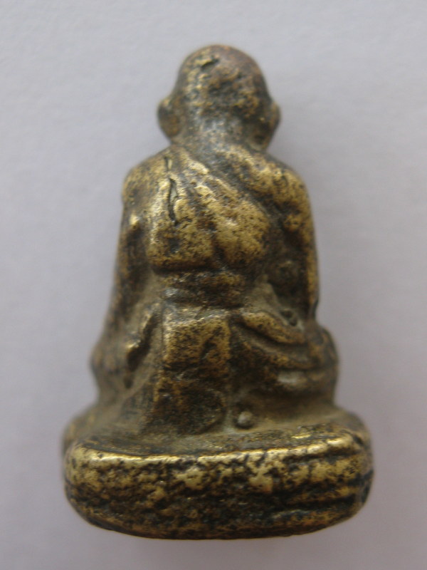 รูปหล่อโบราณพ่อจง หนังสือ 1 แถ ว ดูง่ายครับ