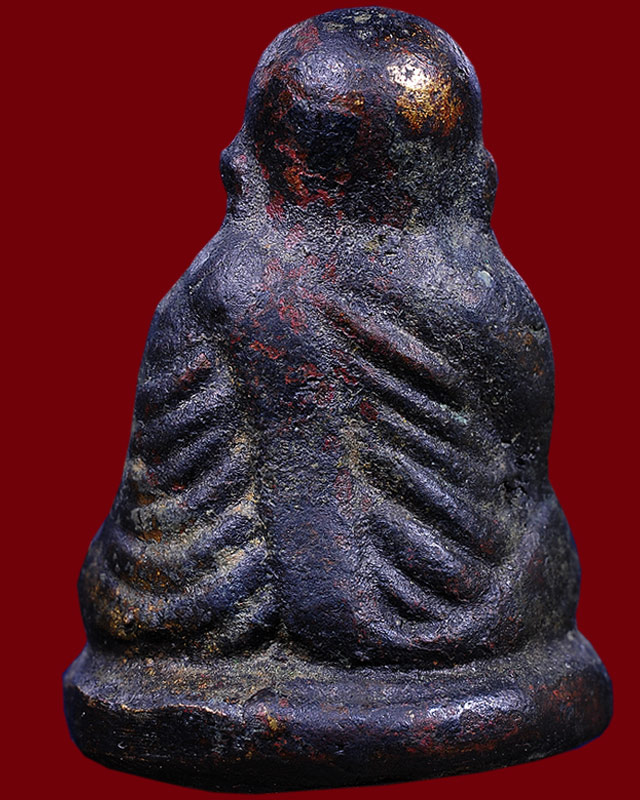 หลวงพ่อเงิน วัดบางคลาน จังหวัดพิจิตร รุ่นปืนแตก พิมพ์ไตรมาส ปี ๒๕๒๘ (๔)