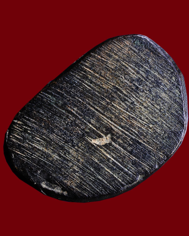 หลวงพ่อเงิน วัดบางคลาน พิมพ์นิยม หน้าแตก มีขี้ตา จังหวัดพิจิตร รุ่นปืนแตก พิมพ์ไตรมาส ปี ๒๕๒๘ (๕) 