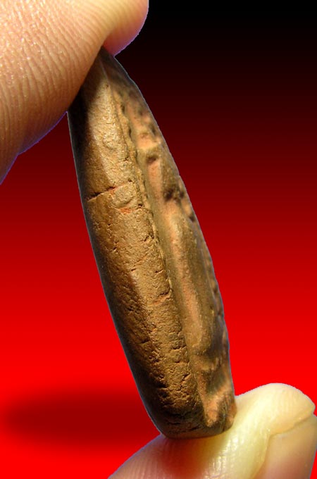 พระสรรค์นั่ง....พิมพ์ข้างเม็ด....เนื้อดิน....กรุวัดท้ายย่าน...ชัยนาท