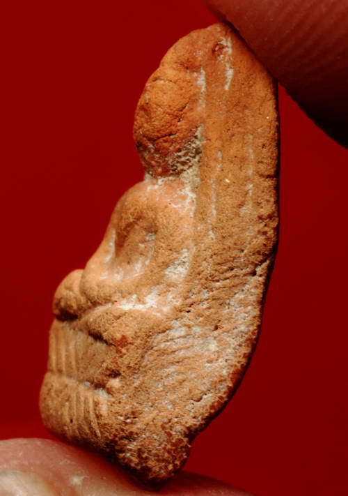 พระชุดเล็กเมืองเก่าอโยธยา.....พระร่วงนั่ง ฐานบัวลูกศร กรุวัดแม่นางปลื้ม เนื้อดิน อยุธยา