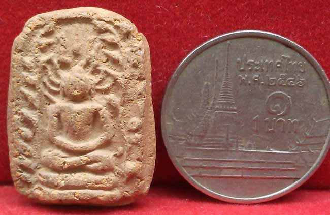 *สมาธิซุ้มกนก เนื้อดินเผา ..ลพ.เข่ง วัดพระพิเรนทร์*