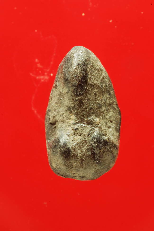 พระเม็ดน้อยหน่า เนื้อดิน หลังไม่มียันต์