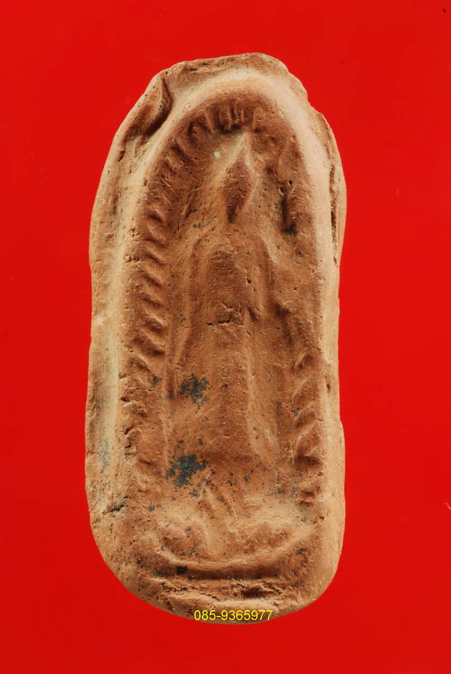 พระลีลาข้างขีด กรุวัดคู้ยาง เนื้อดิน มีรารัก