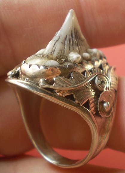 แหวนเงิน 92.5   หัวแหวนหางกระเบนน้ำลึก  เคาะเดียว 