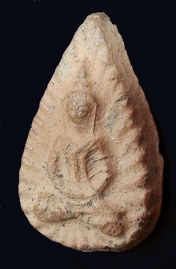 พระกลีบบัว เนื้อดิน กรุวัดลิงขบ กทม. มีหน้ามีตา หู สวยงาม