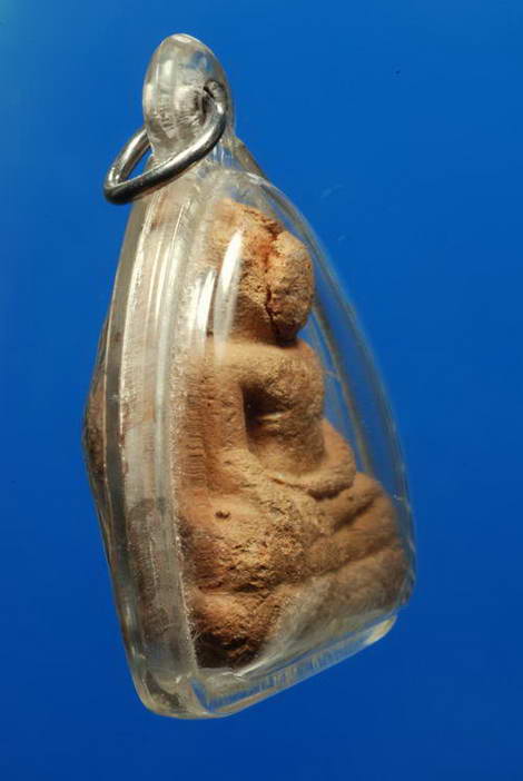 ลพ.โต กรุอยุธยา เนื้อดิน + เลี่ยมกันน้ำ 