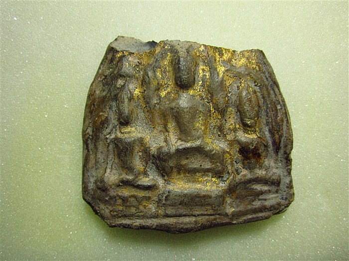 พระสามกรุเก่าลำพูน เคาะเดียวแดงครับ(ขอผู้ที่พร้อมโอนเลยครับ)