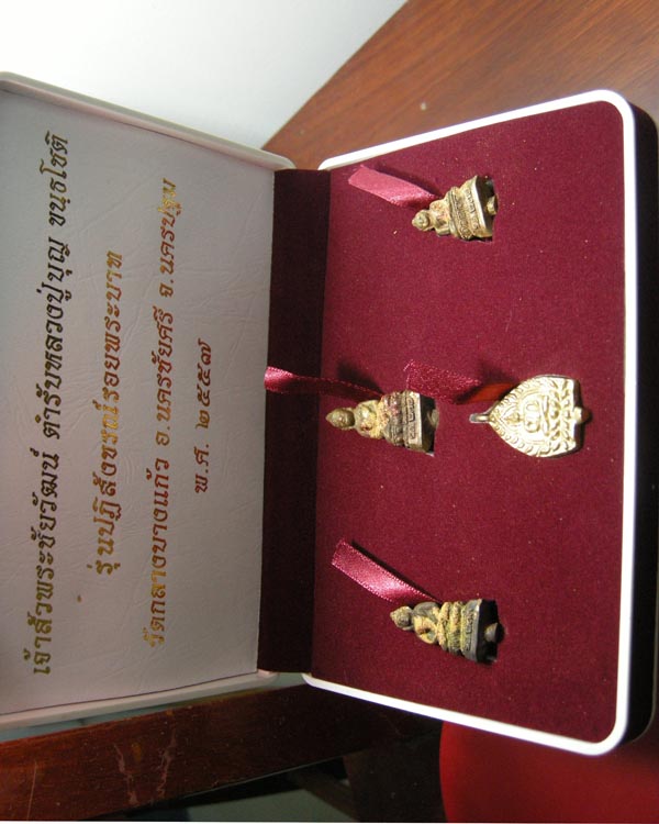 เจ้าสัวพระชัยวัฒน์ ตำรับหลวงปู่บุญ ขันธโชติ วัดกลางบางแก้ว ชุด ๔ องค์ เนื้อชนวน 