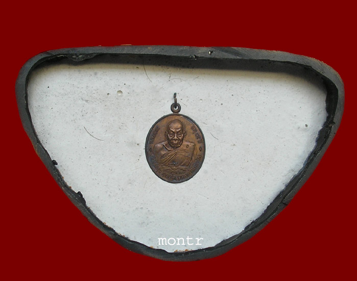 พระรูปเหมือนบูชา รุ่น3 หลวงพ่ออุ้น วัดตาลกง ขนาด 5นิ้ว ปี45