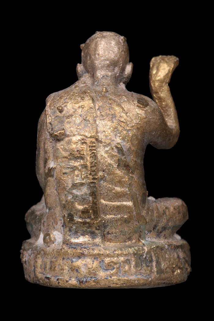 + หล่อโบราณนั่งอวยพรรุ่นแรก!!! พ่อท่านเอื้อม วัดบางเนียน +  