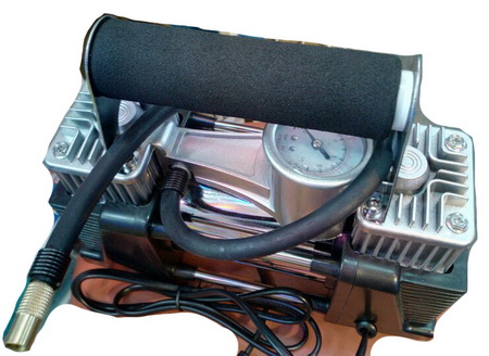 ปั๊มลม ขนาดพกพา ใช้งานง่าย ใช้ไฟบ้านได้เลยค่ะ พร้อมกล่องเก็บ