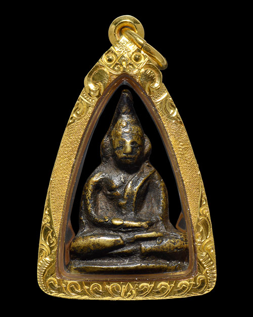 พระชัยวัฒน์รุ่นแรก(รุ่นเดียว) หลวงพ่อจง วัดหน้าต่างนอก จ.อยุธยา ออกวัดคอกหมู 2495 สภาพสวยมาก+เลี่ยม