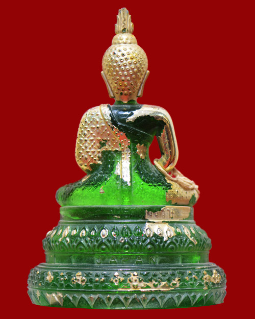 พระบูชา5นิ้ว พระแก้วมรกต พิธี25 พุทธศตวรรษ เนื้อสีเขียว สำนักพุทธศรีประทีป บล็อกJAPAN  ที่ฐานมีร้าว 