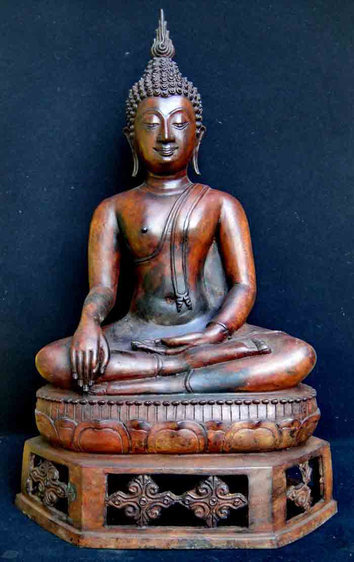 ***พระบูชา สุโขทัย 9 นิ้ว สูง 16 นิ้ว (งานศิลป์ย้อนยุค) ฐาน6เหลี่ยมฉลุลายไทย เนื้อทองเหลืองสนิมแดง ฐ