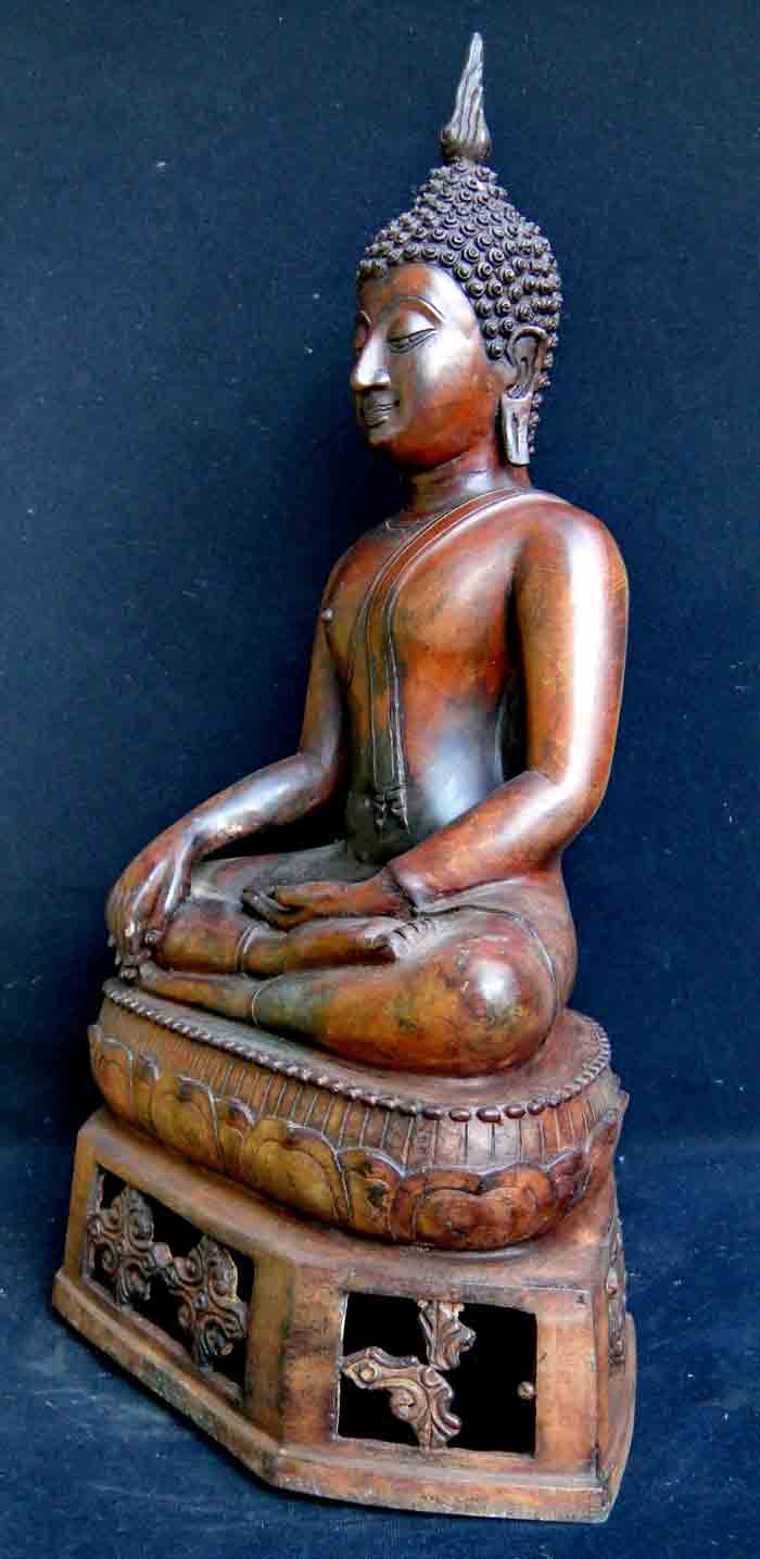 ***พระบูชา สุโขทัย 9 นิ้ว สูง 16 นิ้ว (งานศิลป์ย้อนยุค) ฐาน6เหลี่ยมฉลุลายไทย เนื้อทองเหลืองสนิมแดง ฐ