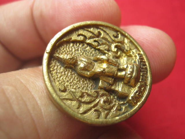 เหรียญหล่อหลวงพ่อโต วัดบ้านเชี่ยน ชัยนาท สมโภชน์ 500 ปี พ.ศ. 2538 สวยครับ