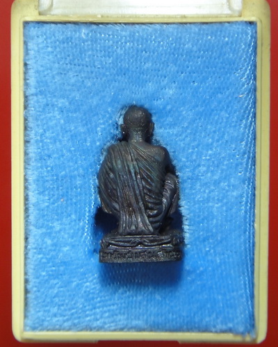 รูปหล่อ เอกลักษณ์ เสาร์5 คูณทรัพย์แสนล้าน หลวงพ่อคูณ ปริสุทโธ วัดบ้านไร่ พ.ศ.2539