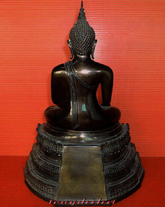 พระบูชาหลวงพ่อวัดไร่ขิง จ.นครปฐม รุ่นเก่า หล่อหนา สวยมากค่ะ