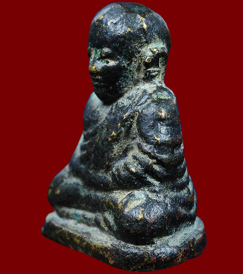 หลวงพ่อเงิน วัดบางคลาน รุ่นปืนแตก พิมพ์นิยมเศียรโต หน้าหนู ปี ๒๕๒๘