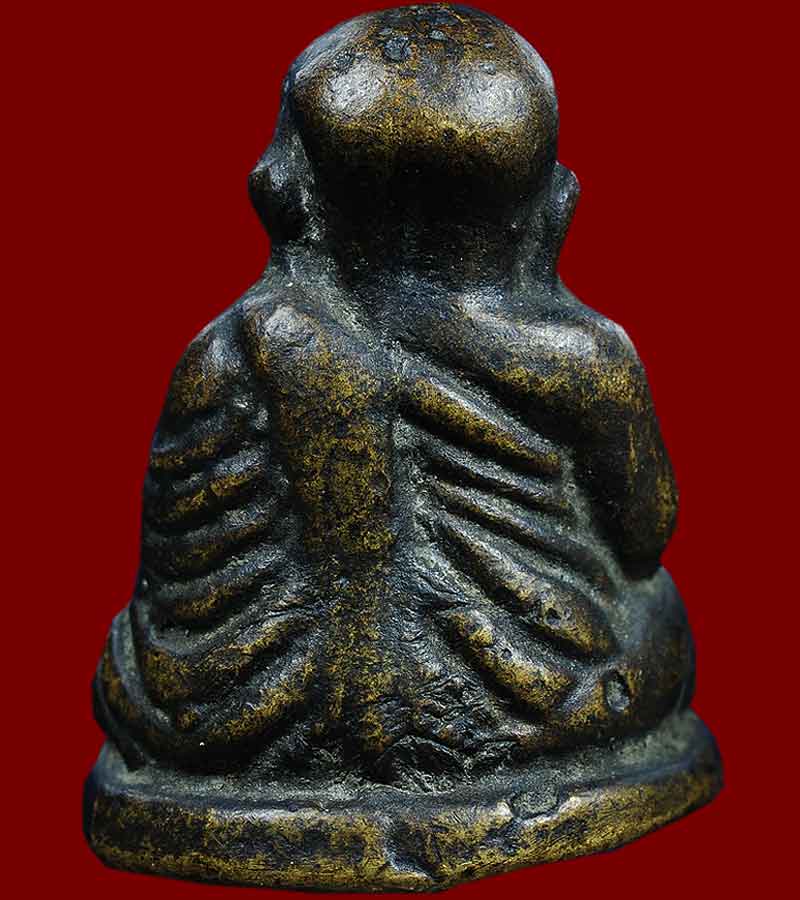 หลวงพ่อเงิน วัดบางคลาน รุ่นปืนแตก พิมพ์นิยมเศียรโต