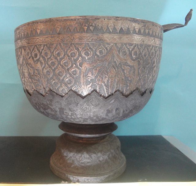  ขันเงินพร้อม พาน + ทัพพี หนัก ครึ่งกิโล 6 ขีด ปากขันกว้าง 8 นิ้ว