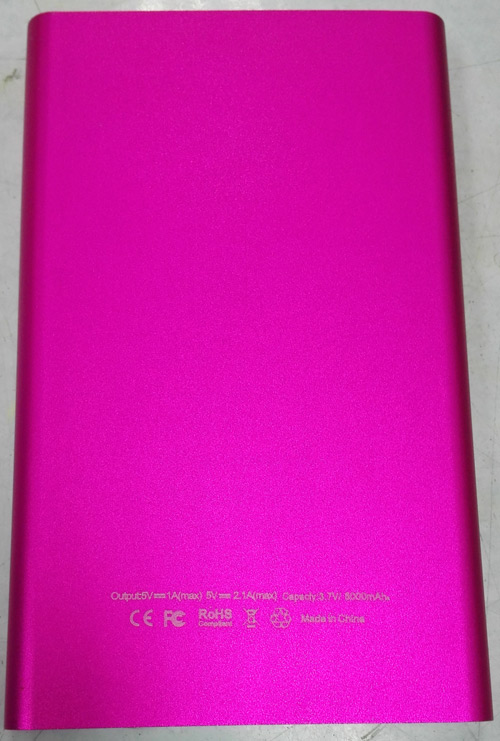 แบตเตอรี่ สำรองสำหรับโทรศัพย์  8000 มิลลิแอมป์ ตัวบอดี้เป็นโลหะ น้ำหนักเบา  ชาร์แล้วไม่ระเบิด