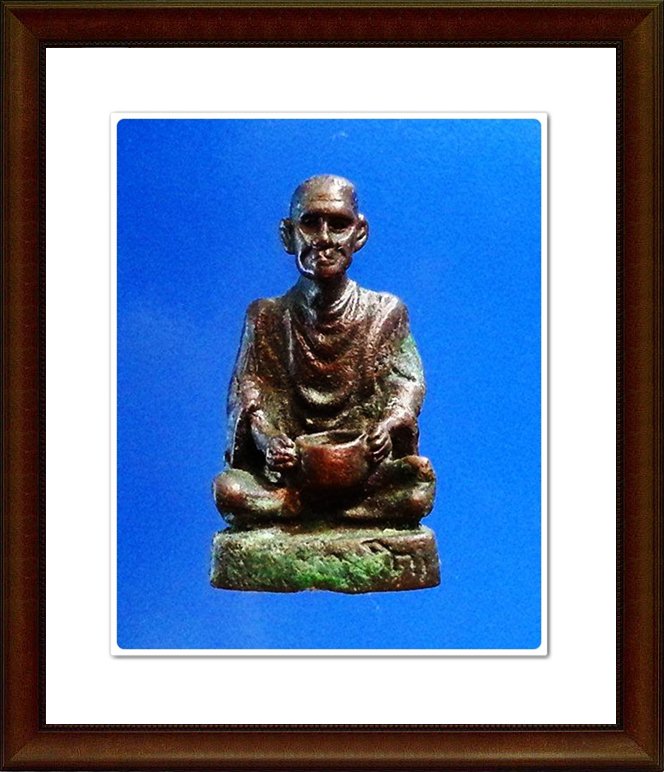 รูปเหมือนสมเด็จโต อุ้มบาตร วัดไก่จ้น จ.อยุธยา