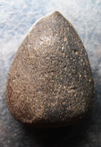 พระร่วงนั่ง อุดกริ่ง กรุวัดคลองทรงกระเทียม เนื้อดำสวยๆครับ