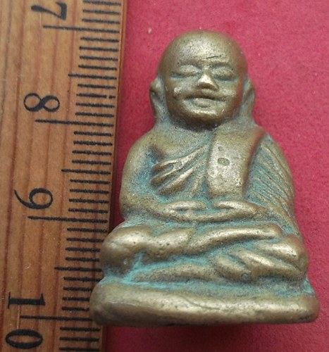 วัดใจเริ่ม 10 บาท กับ รูปหล่อหลวงพ่อเงิน …AD95