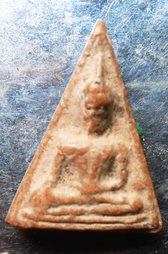 นางพญาเนื้อดินหลังยันต์หลวงพ่อจง วัดหน้าต่างนอกสวยๆครับ