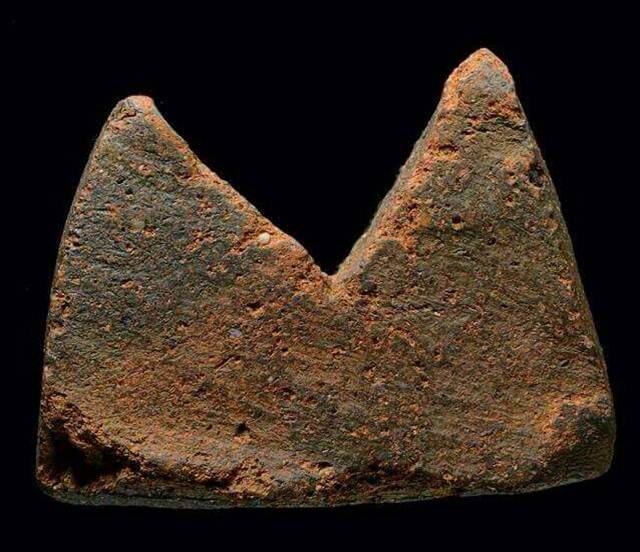 ขุนแผนพลายคู่  กรุบ้านกร่าง พิมพ์หน้ามงคลกลาง