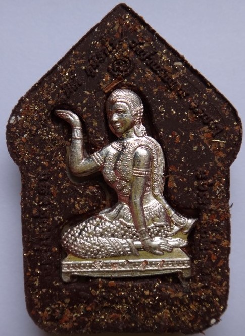ขุนแผนพรายกุมารสัตตะมหาภูต หลังแม่นางกวักหลวงปู่สวัสดิ์ วัดป่าแสนอุดมเคาะเดียว 2องค์ 