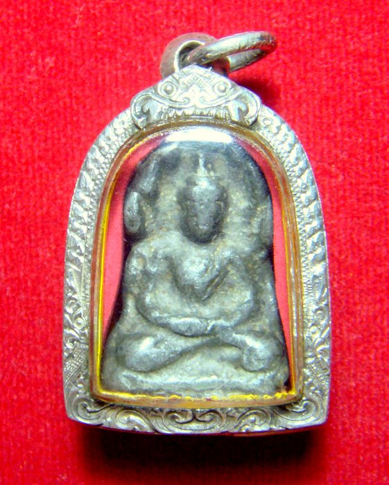 พระนาคปรกลพบุรี เนื้อชินเงินกรุเก่า